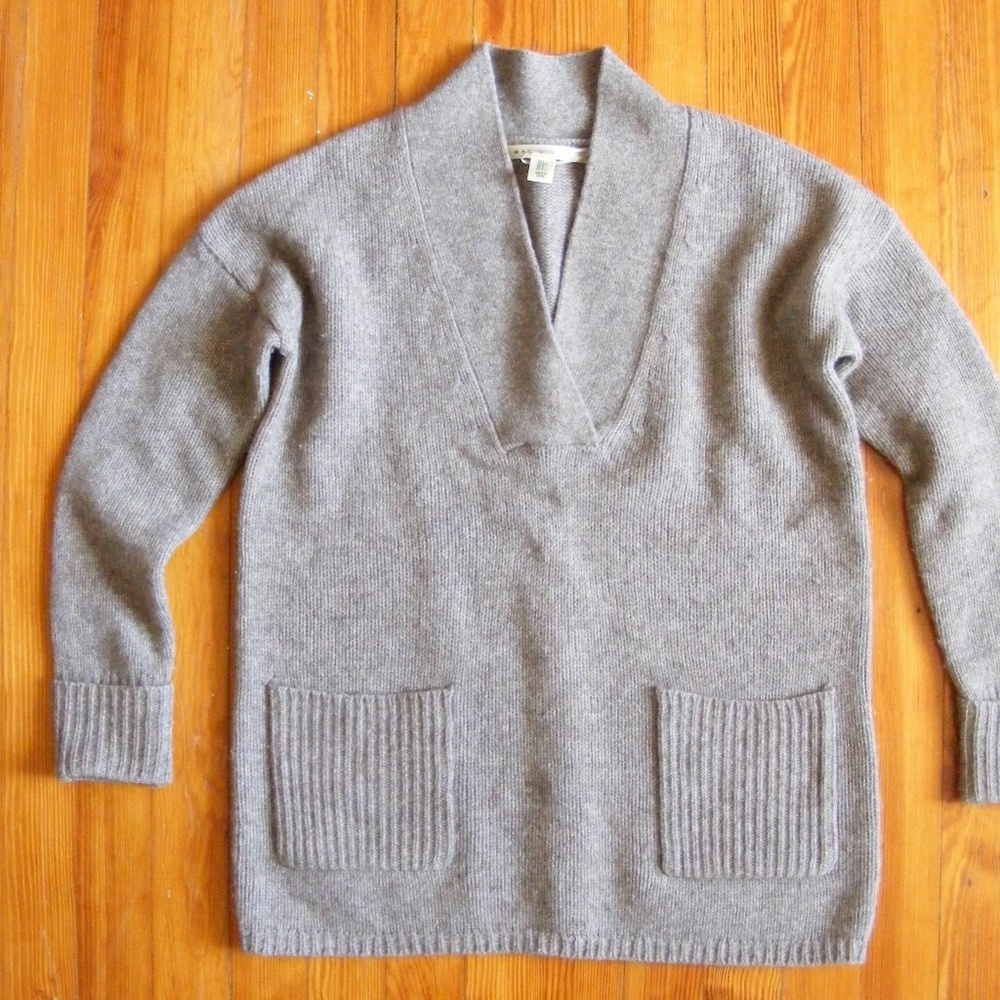 Max Studio Pull over Sweater Small Oatmeal Beige tan Pockets Wool EUC oversized